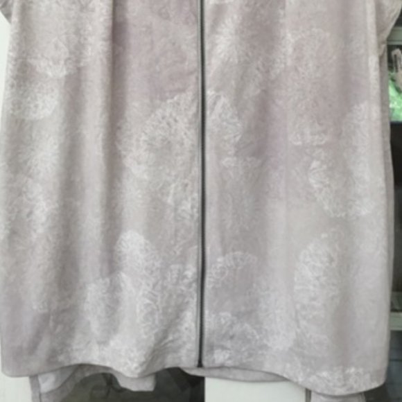 Tahari Tunic Size Medium - Picture 6 of 6